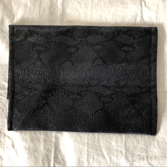 Handmade iPad Recycled Leather Velvet Lined Case - Picture 4 of 5